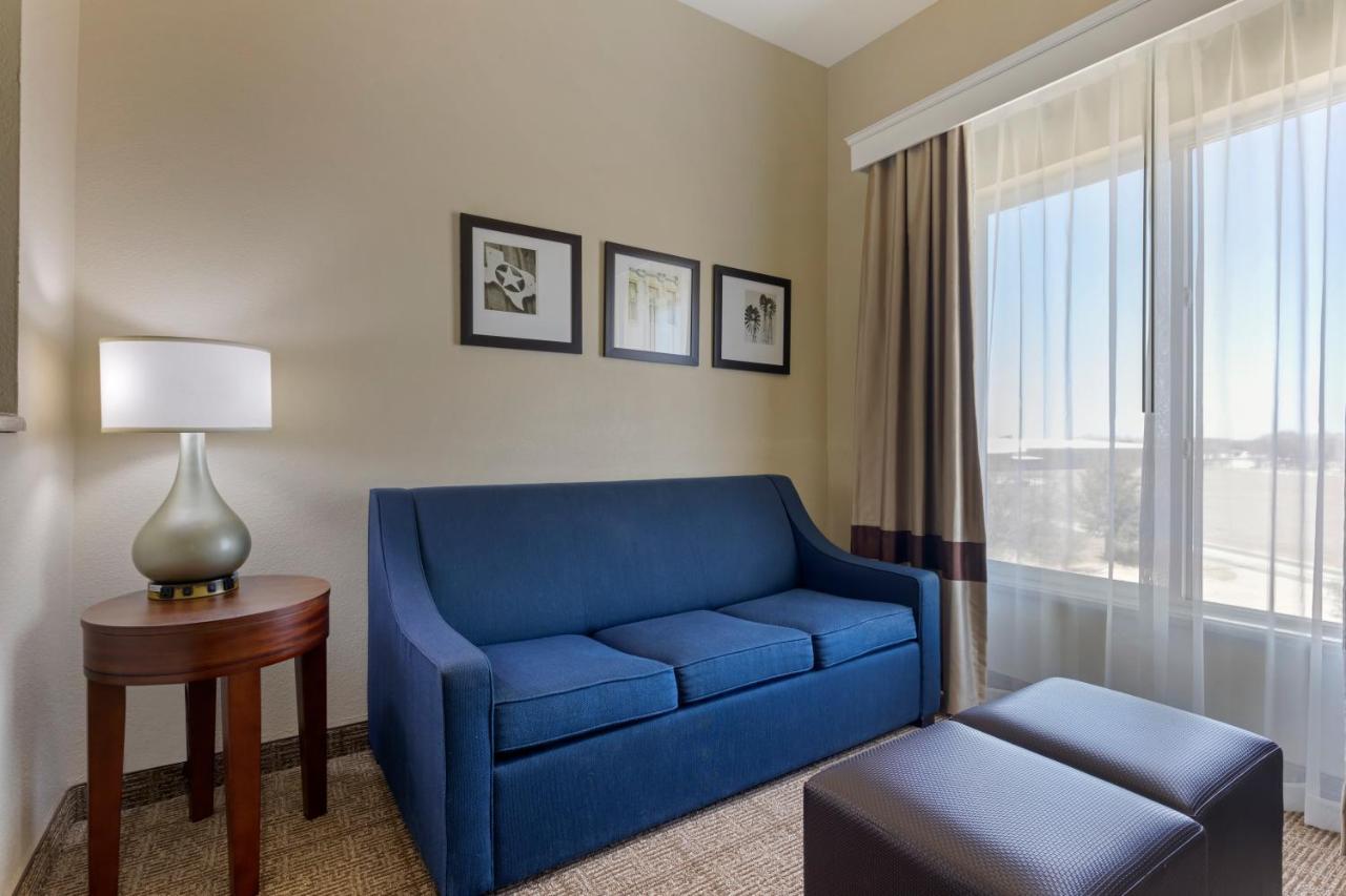 Comfort Suites Gainesville Extérieur photo
