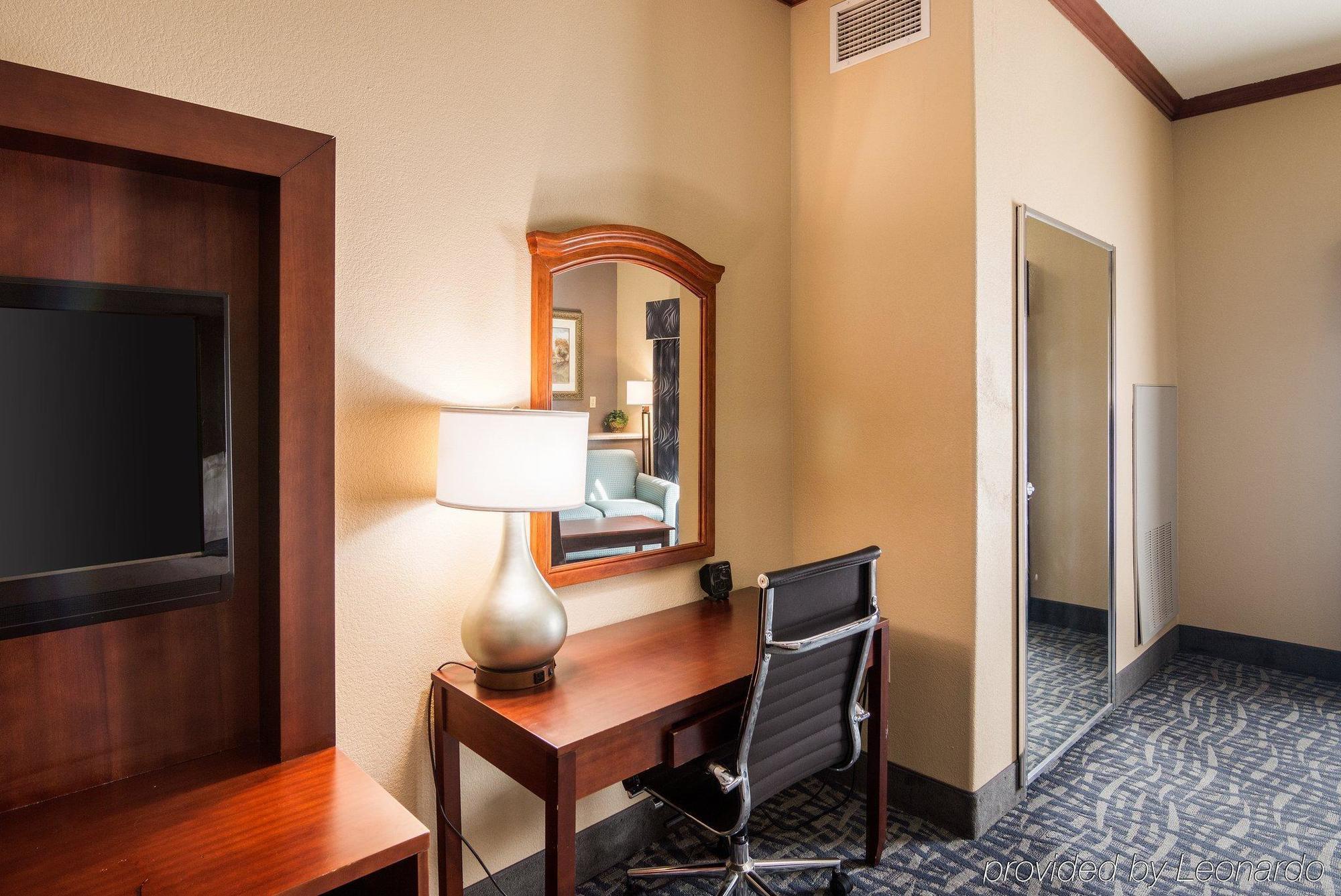 Comfort Suites Gainesville Extérieur photo